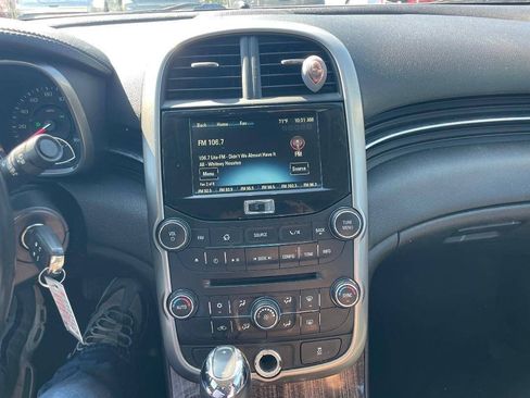 Used 2015 Chevrolet Malibu LT FWD image 18