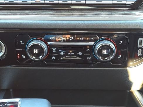 Used 2023 Chevrolet Silverado 1500 RST image 34