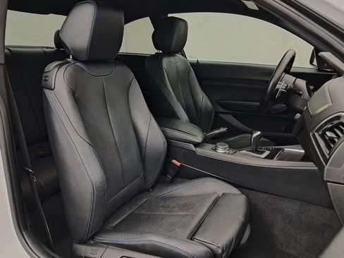 Used 2018 BMW M2 RWD image 31