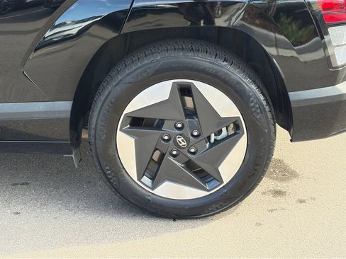 Certified 2024 Hyundai Kona SE FWD image 24