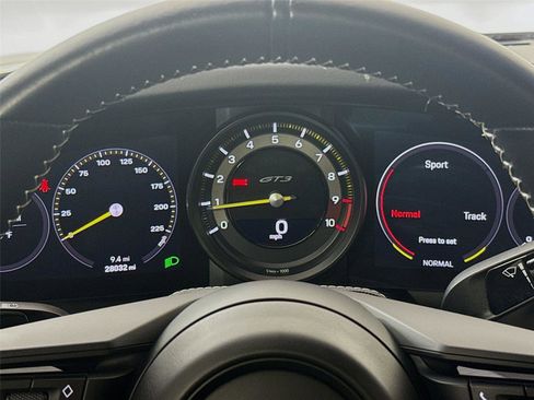 Used 2022 Porsche 911 GT3 image 5