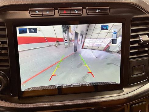 Used 2021 Ford F150 Platinum w/ FX4 Off-Road Package image 14