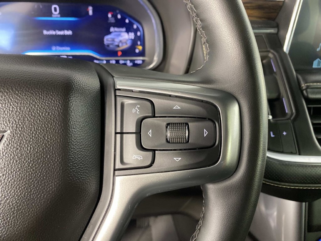 Used 2023 Chevrolet Suburban Premier AWD/4WD image 17