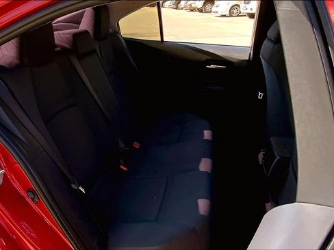Used 2021 Toyota Corolla LE image 20