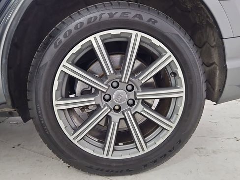 Used 2017 Audi Q7 3.0T Premium Plus w/ Premium Plus Package AWD/4WD image 13