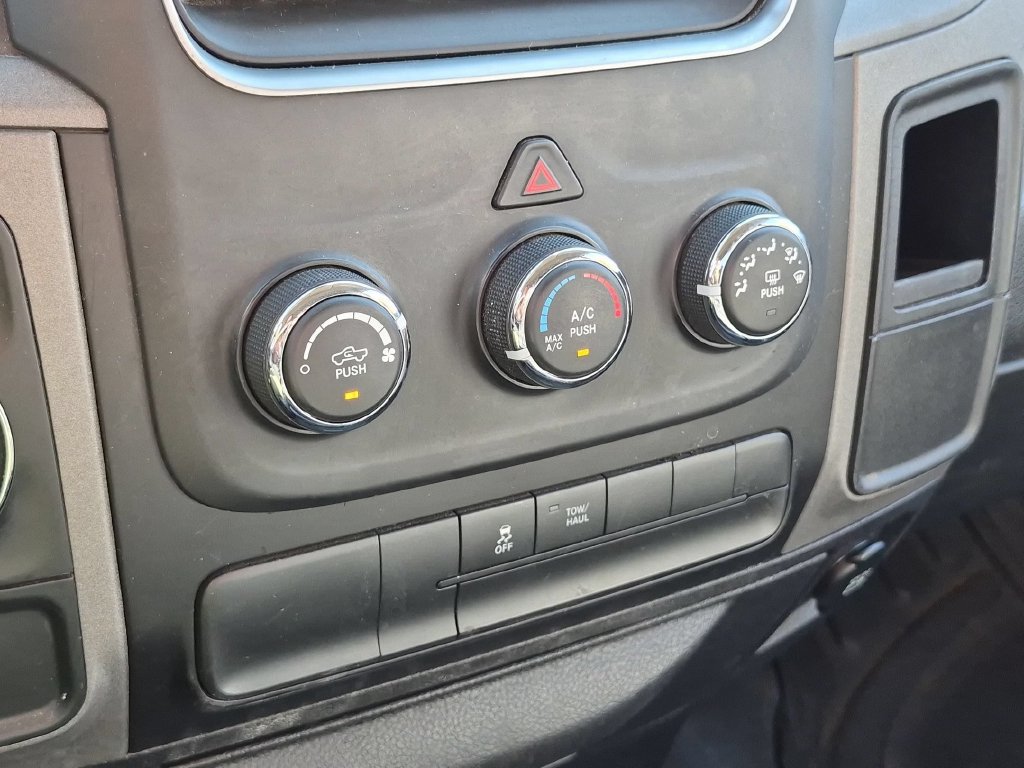 Used 2015 RAM 1500 Tradesman RWD image 25