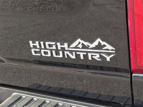 Used 2024 Chevrolet Silverado 3500 High Country w/ High Country Premium Package image 32