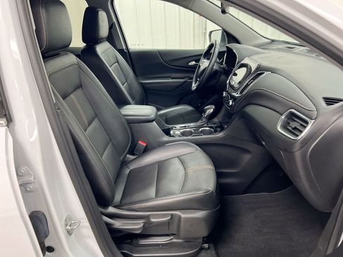 Used 2023 Chevrolet Equinox Premier AWD/4WD image 21