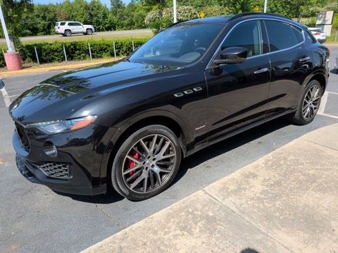 Used 2018 Maserati Levante S GranSport AWD/4WD image 2