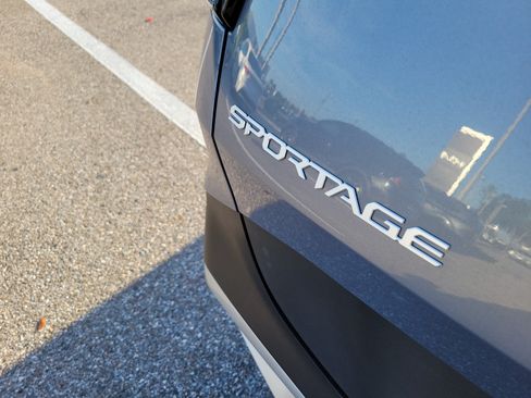 Used 2023 Kia Sportage EX FWD image 8
