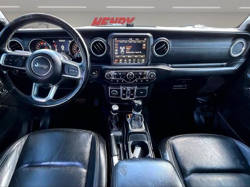 Used 2018 Jeep Wrangler Unlimited Sahara AWD/4WD image 7