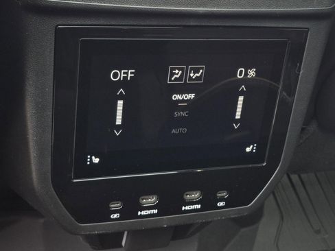 New 2026 GMC Yukon Denali Ultimate w/ LPO, Floor Liner Package image 15