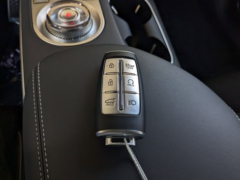 Used 2024 Genesis GV70 3.5T Sport image 31