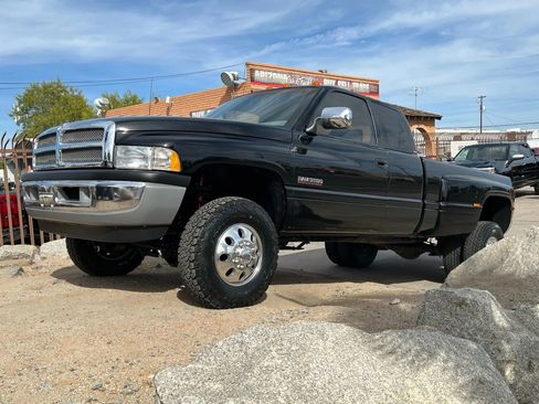 Used 1997 Dodge Ram 3500 Truck 4x4 Club Cab image 2
