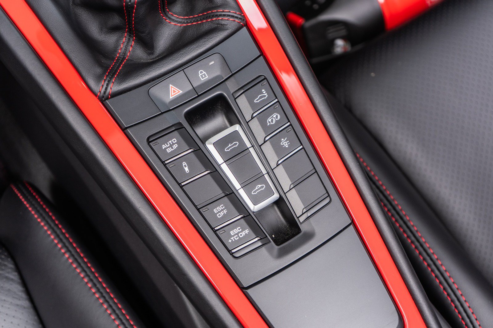 Used 2019 Porsche 911 Speedster RWD image 32