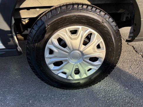 Used 2015 Ford Transit 250 130 Low Roof image 36