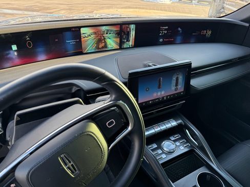 Certified 2024 Lincoln Nautilus Reserve w/ Equipment Group 203A image 30