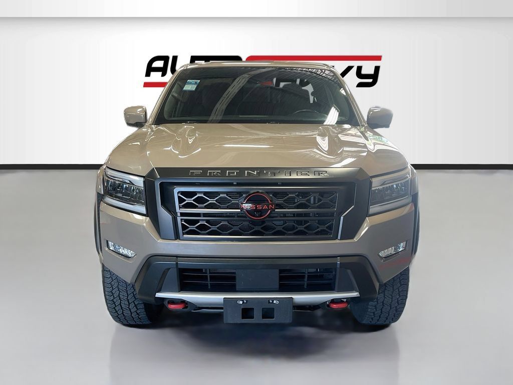 Used 2023 Nissan Frontier PRO-4X w/ Pro Convenience Package AWD/4WD image 2