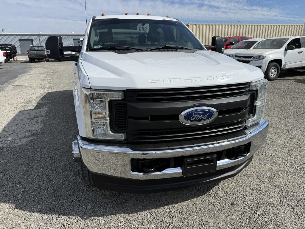 Used 2017 Ford F350 XL w/ Power Equipment Group AWD/4WD image 3
