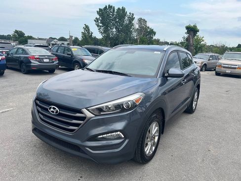 Used 2016 Hyundai Tucson SE w/ Option Group 02 AWD/4WD image 1