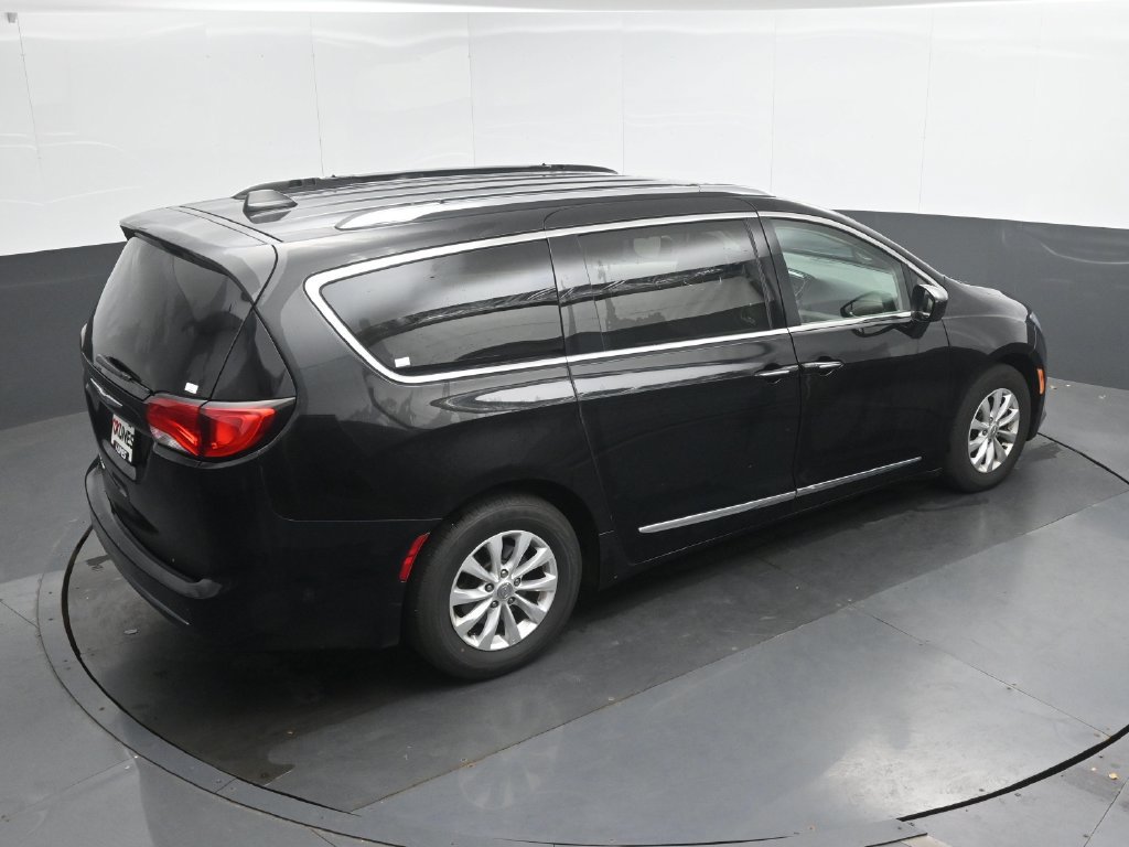 Used 2019 Chrysler Pacifica Touring-L w/ Advanced Safetytec Group FWD image 31