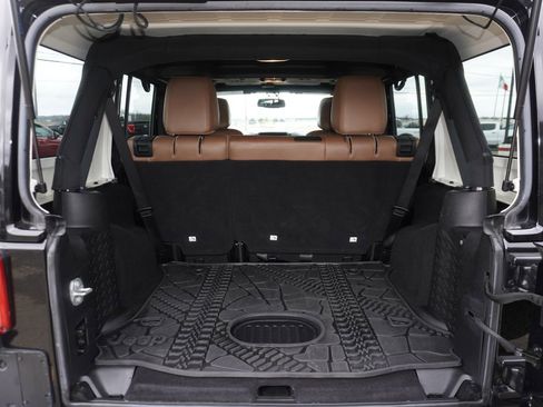 Used 2017 Jeep Wrangler Unlimited Sahara image 26