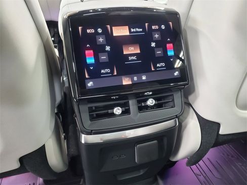 New 2026 Cadillac Vistiq Sport w/ LPO, Floor Liner Package image 27