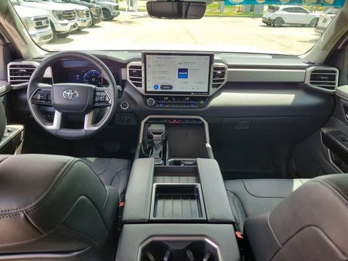 Used 2024 Toyota Tundra Limited AWD/4WD image 19