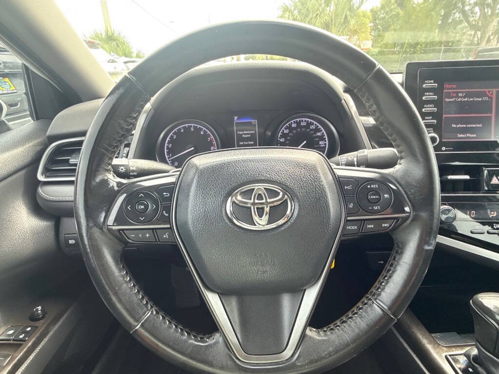 Used 2021 Toyota Camry SE FWD image 12