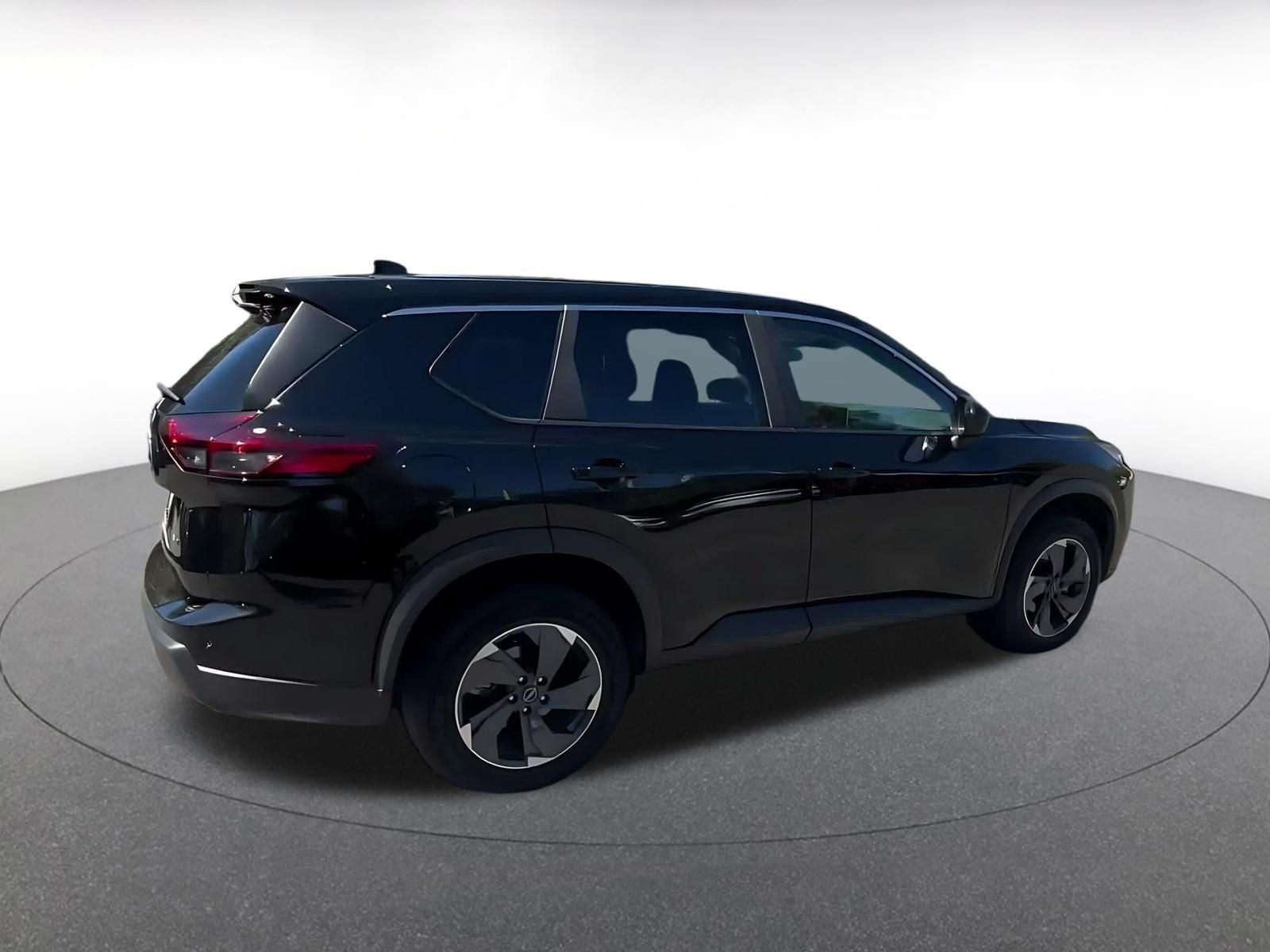 Used 2025 Nissan Rogue SV AWD/4WD image 15