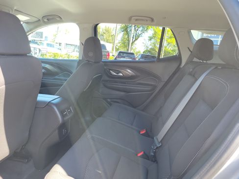 Used 2024 GMC Terrain SLE FWD image 12