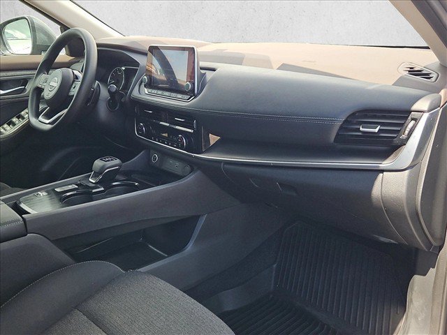 Used 2022 Nissan Rogue SV FWD image 21