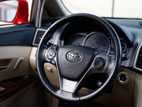 Used 2015 Toyota Venza XLE image 33