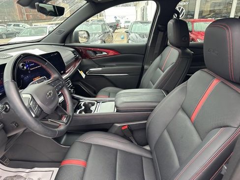 Certified 2024 Chevrolet Traverse RS w/ LPO, Floor Liner Package image 9