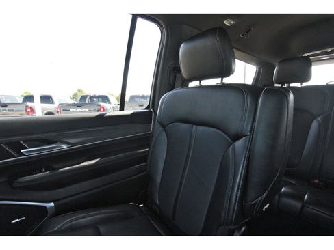 Used 2024 Jeep Wagoneer Series II AWD/4WD image 14