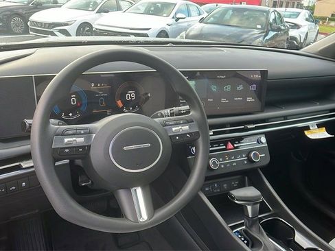 New 2026 Hyundai Santa Cruz SE FWD image 17