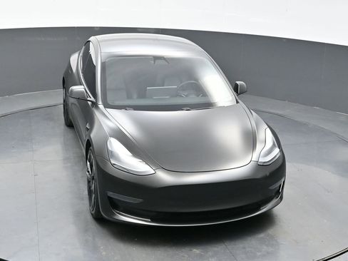 Used 2021 Tesla Model 3 Standard Range Plus image 29