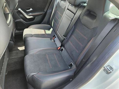 Used 2023 Mercedes-Benz CLA 250 image 17