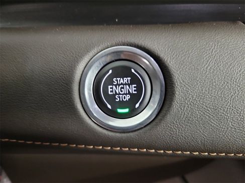 Used 2023 Cadillac Escalade ESV Premium Luxury image 30