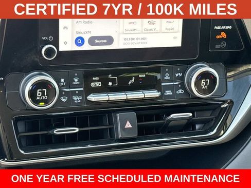 Used 2023 Toyota Highlander L AWD/4WD image 21