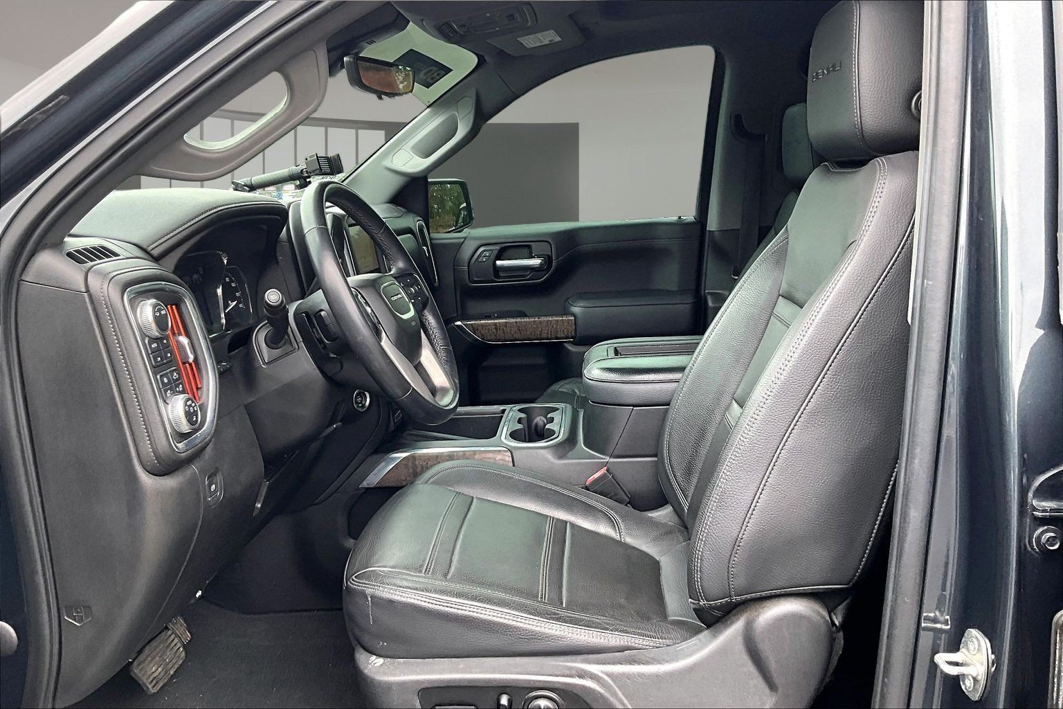 Used 2021 GMC Sierra 1500 Denali w/ Denali Ultimate Package AWD/4WD image 24