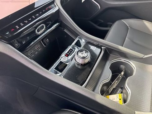 New 2026 Jeep Grand Cherokee L Limited image 18