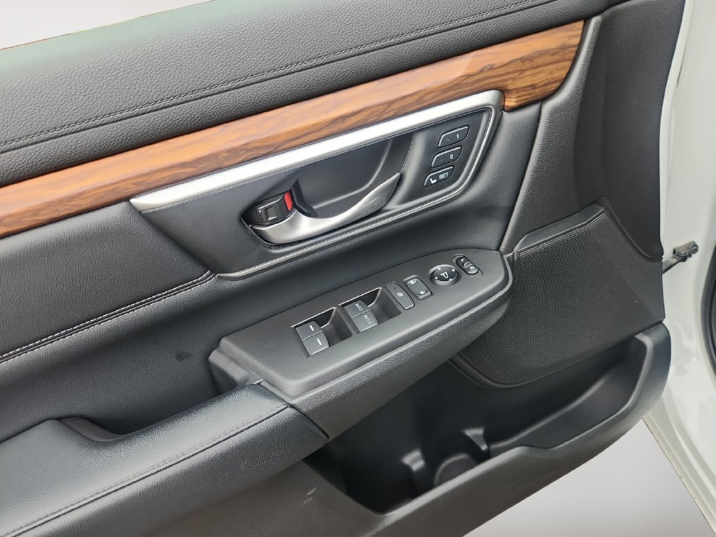 Used 2019 Honda CR-V Touring image 10