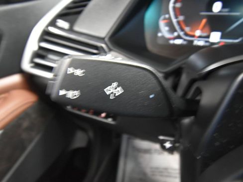 Used 2022 BMW X5 xDrive40i w/ Executive Package image 12
