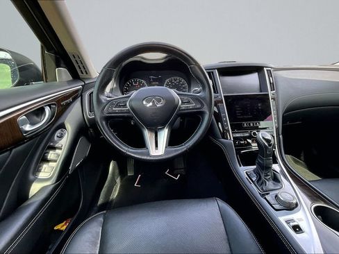 Used 2018 INFINITI Q50 Luxe w/ Sensory Package (Luxe) RWD image 5