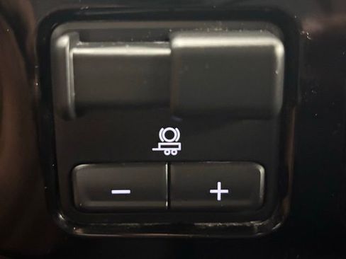 Used 2024 Chevrolet Silverado 1500 LT w/ Z71 Off-Road Package image 30