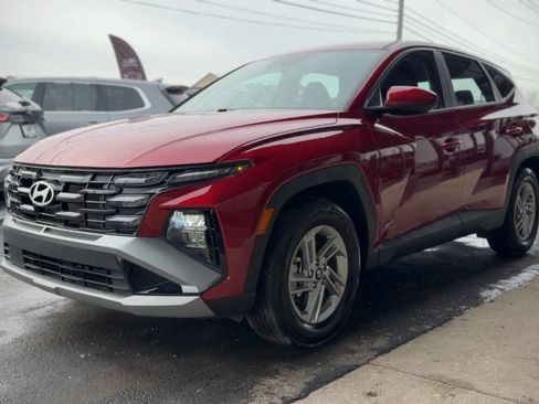 Used 2025 Hyundai Tucson SE FWD image 6
