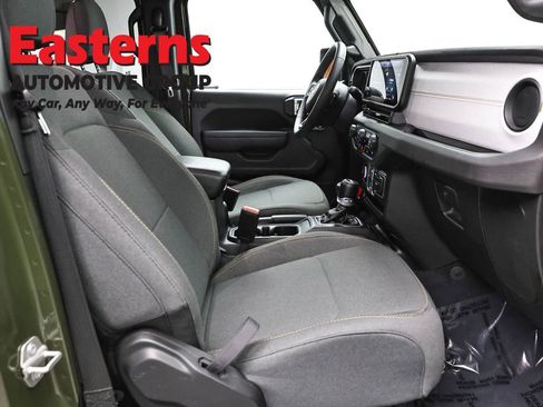 Used 2024 Jeep Wrangler Unlimited AWD/4WD image 24