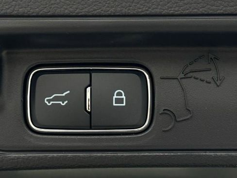 New 2026 Ford Explorer Active w/ Active Comfort Package image 24