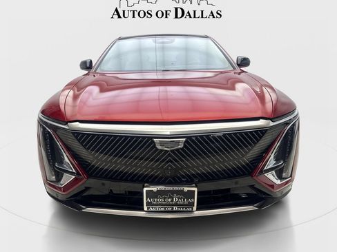 Used 2024 Cadillac Lyriq Luxury RWD image 3